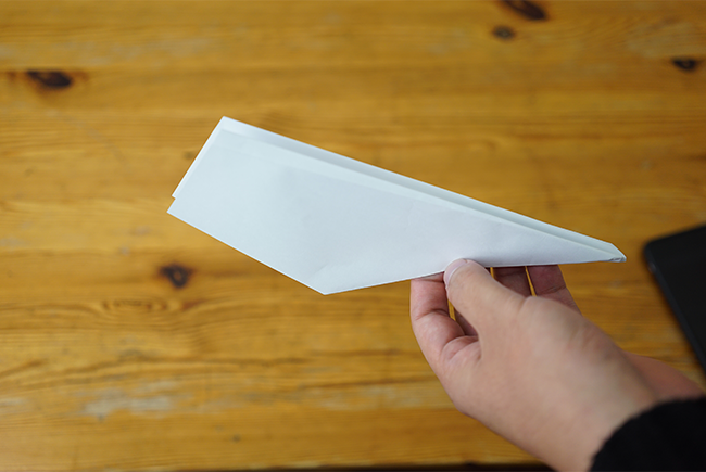 紙飛行機　折り方
